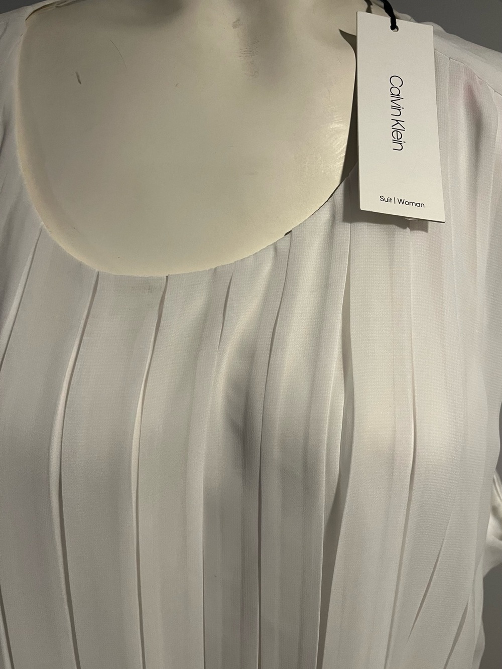 CALVIN KLEIN White Pleated Sleevless LUXURY Blouse ORIG $69! Designer DEAL!